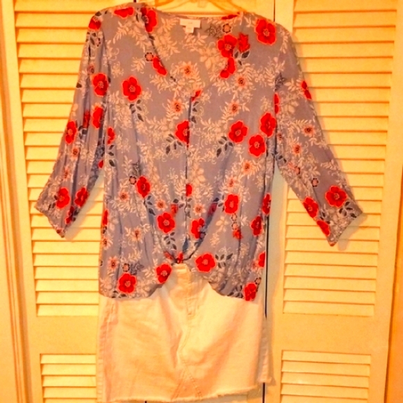 Floral Gray and Red Women's Top - Picture 3 of 13